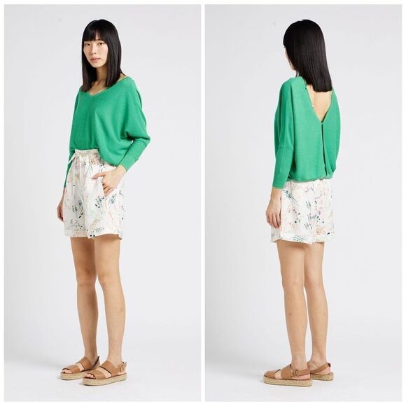 ✨Scotch & Soda High-Rise Belted Shorts✨ - Picture 2 of 10